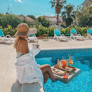 4* Gasthuis Agava Lux Rooms&pool