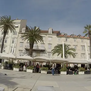 Promenade Apartment