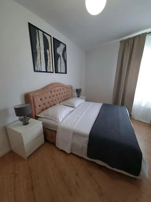 Adora Apartment Split