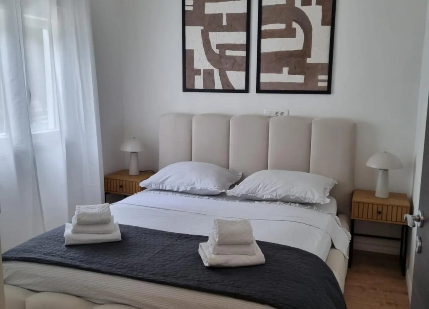 Adora Apartment Split